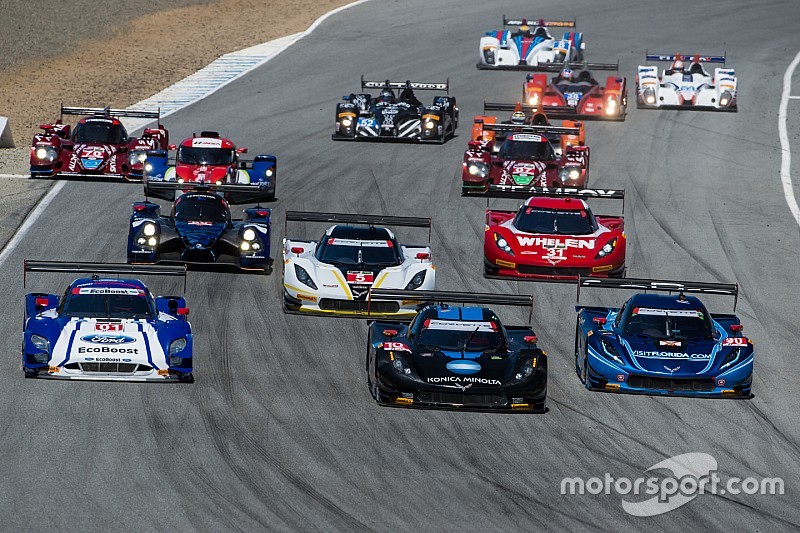 Race start: #10 Wayne Taylor Racing Corvette DP: Ricky Taylor, Jordan Taylor leads