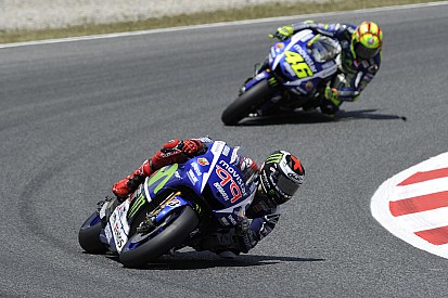 Lorenzo llega bien a Assen