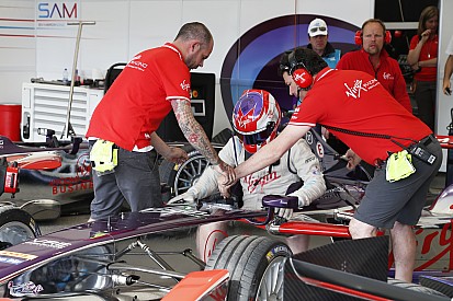 Alguersuari’s licence suspended on FIA doctors’ orders