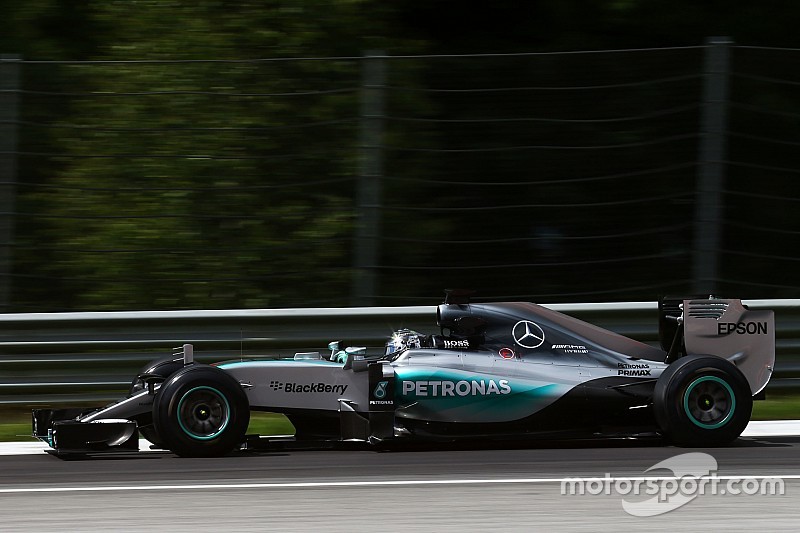 Rosberg keeps Mercedes on top in Austria test