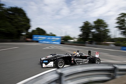 Leclerc dominates wet Norisring opener