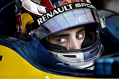 Pole de Buemi en Londres