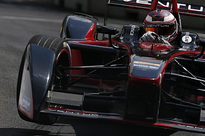 London ePrix: Sarrazin claims pole for title decider
