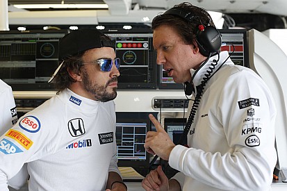 Honda considera troca de motor para Alonso na Inglaterra
