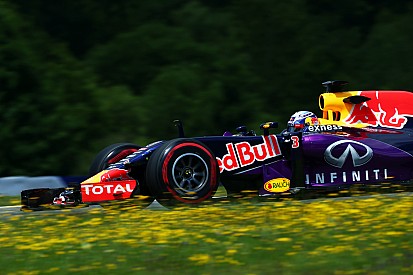 Surpreso, Ricciardo fala sobre rumores de ida para a Ferrari