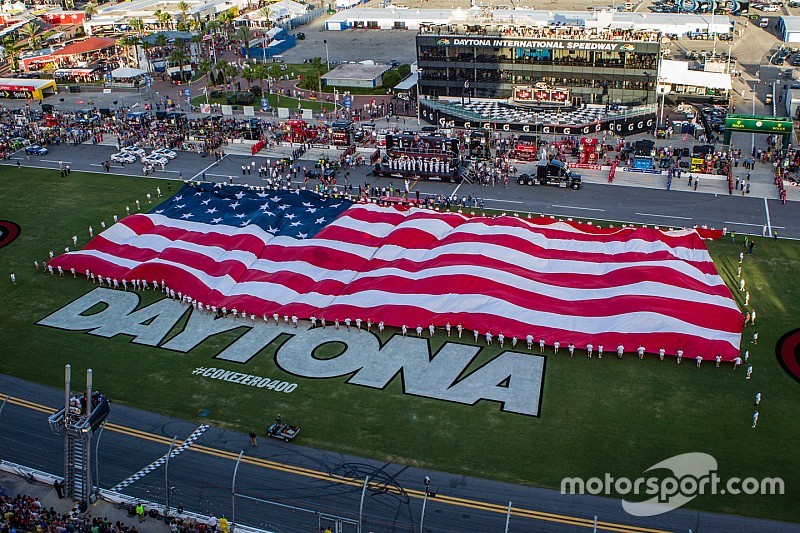Daytona não vai banir a bandeira dos confederados para o 4 de julho, mas...