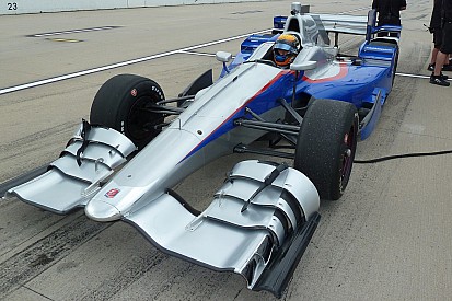 Brabham completes maiden IndyCar test