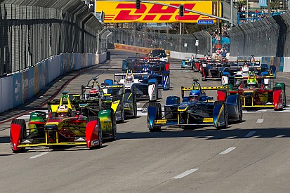 10 teams to register for the second Formula E season