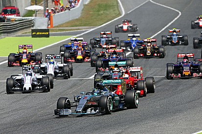 Una carrera sprint y un GP de terceros pilotos, temas en discusión