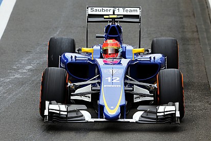 Em 16º, Nasr lamenta baixa temperatura dos pneus em seu carro