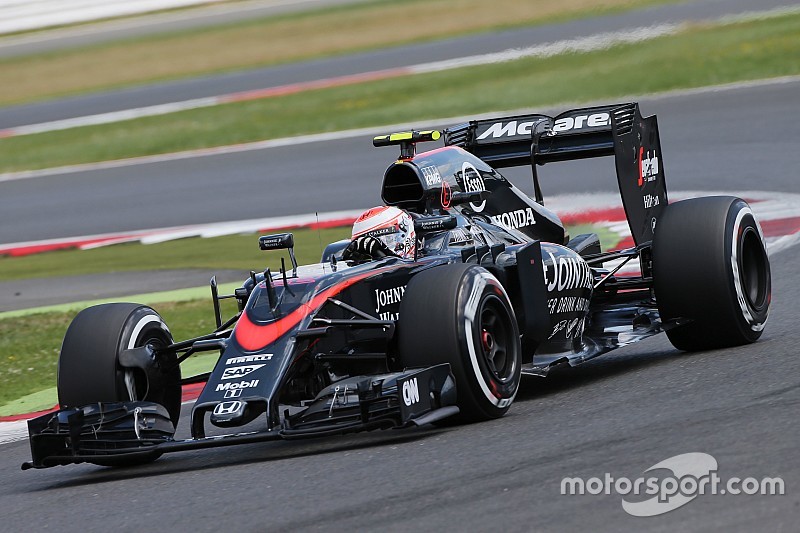 Boullier admits time is running out for McLaren