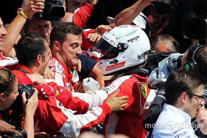 Sebastian Vettel, Ferrari celebra su tercera posición en
parc ferme