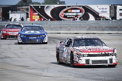 Domination des Québécois en série NASCAR Canadian Tire à ICAR