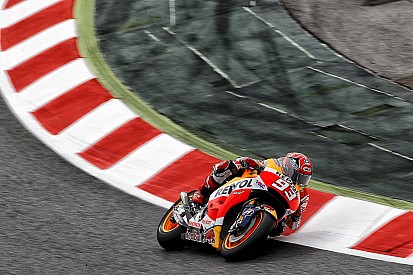Márquez manda, seguido de Lorenzo y Rossi
