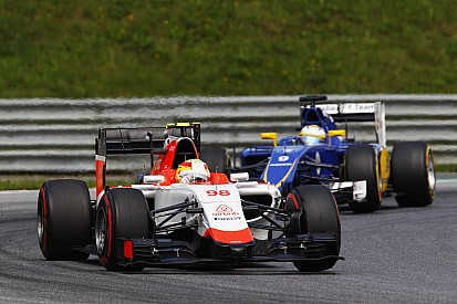 Merhi se envolve em acidente impressionante na Fórmula Renault 3.5