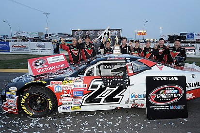 Scott Steckly triomphe dans l’Ouest en série NASCAR Canadian Tire