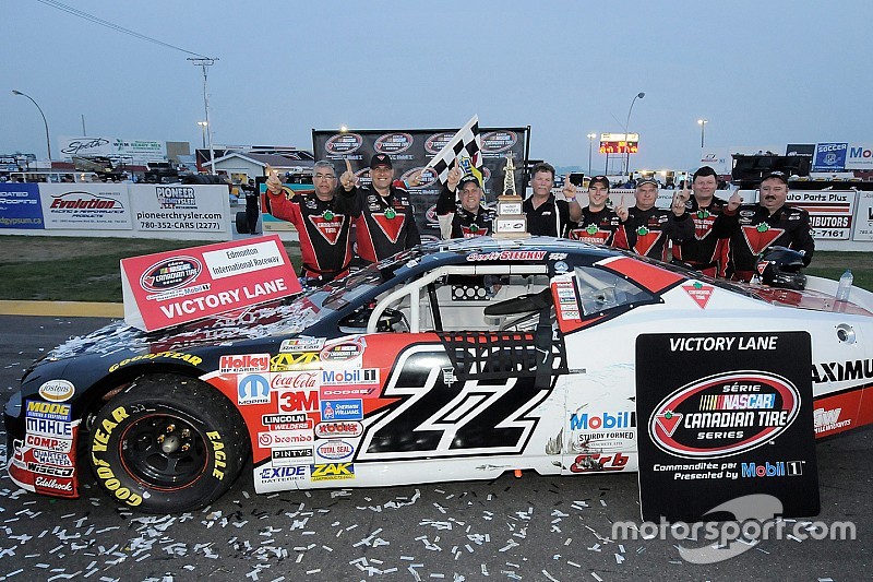 Scott Steckly triomphe dans l’Ouest en série NASCAR Canadian Tire
