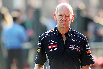 Para Adrian Newey, apenas “sorte anormal” salva ano da Red Bull