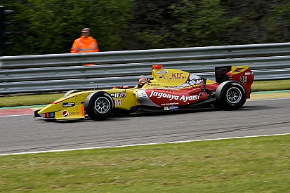 Sean Gelael se unió a Carlin para el resto de la temporada