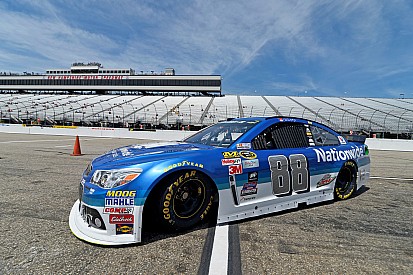 Earnhardt, Patrick bury the hatchet