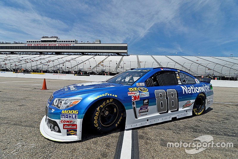 Earnhardt, Patrick bury the hatchet