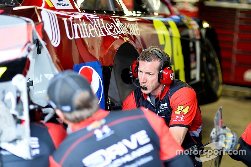 Bowyer and Gordon collide ... In the garage