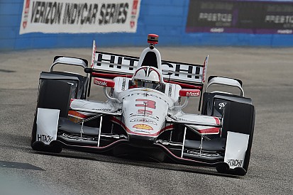 Hélio Castroneves e Tony Kanaan formam primeira fila brasileira em Iowa