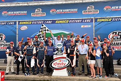 Hamlin wins from the pole at New Hampshire