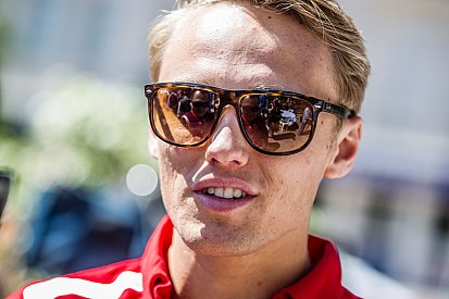 Chilton dominates en route to emotional Indy Lights win