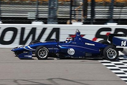 Max Chilton firma la pole e la dedica a Jules Bianchi