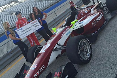 Spencer Pigot conquista la pole position a Milwaukee