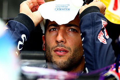 Ricciardo: "E' bello essere seguiti dalla Ferrari"