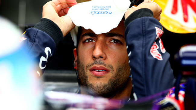 Ricciardo: "E' bello essere seguiti dalla Ferrari"