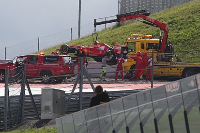 Red Bull Ring, ore 17,14: Fuoco sbatte alla curva 1!