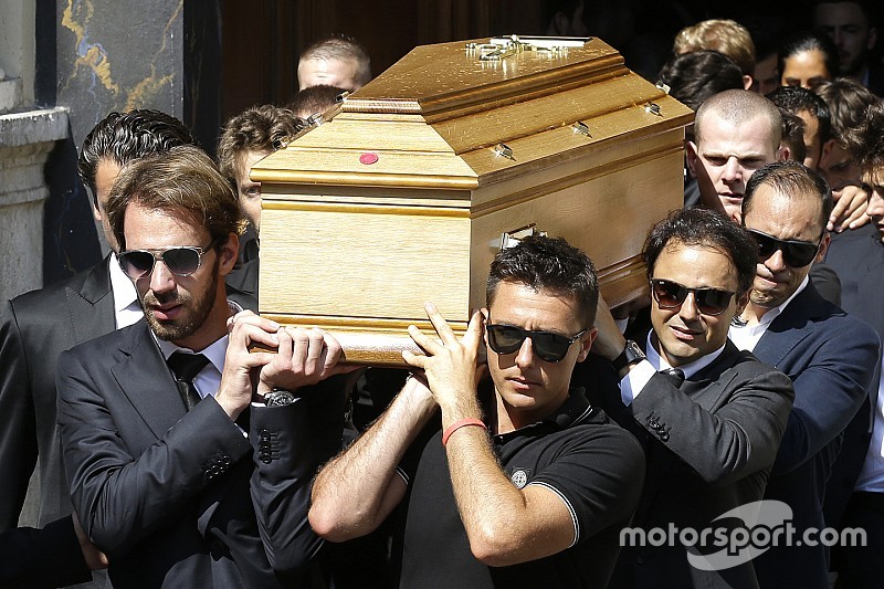 Despedir a Bianchi fue "increíblemente difícil", admite Hamilton