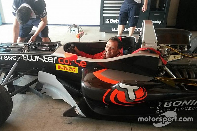 Loris Capirossi retourne à la compétition… Mais avec un volant!