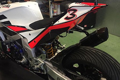 La pioggia rallenta i test di Max Biaggi a Sepang