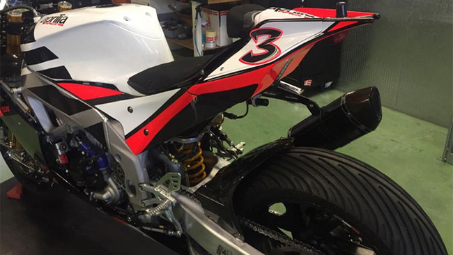La pioggia rallenta i test di Max Biaggi a Sepang