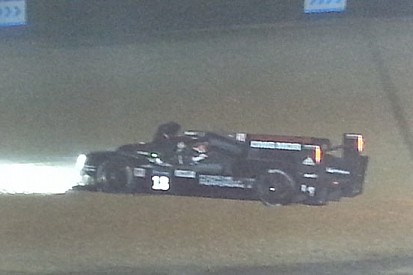 Le Mans, 11° ora: Jani si insabbia a Mulsanne