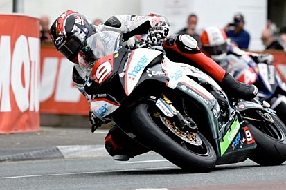Ian Hutchinson ci ha preso gusto: bis nella Superstock