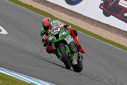 Tom Sykes profeta in patria: è pole a Donington