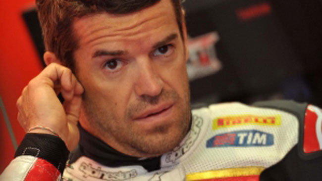 Carlos Checa al Sardegna Rally in sella ad una Beta