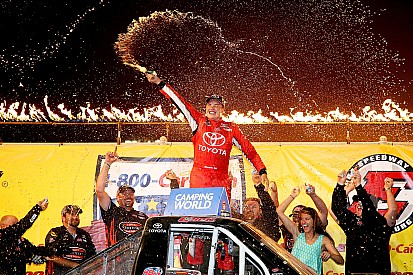 Em noite de surpresas, Christopher Bell vence em Eldora
