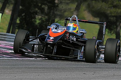 Vitor Baptista in pole al Paul Ricard sotto la pioggia