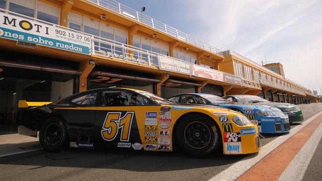NASCAR Whelen: line-up internazionale per CAAL