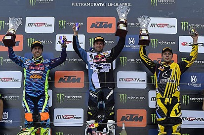 Max Nagl beffa Tony Cairoli nel Gp del Trentino