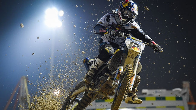 Cairoli e Villopoto steccano: il re del Qatar è Nagl