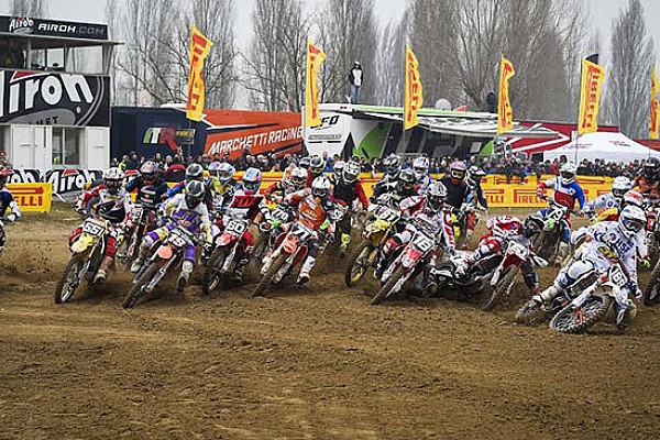 32°Airoh Starcross: Desalle e Tixier primi in qualifica