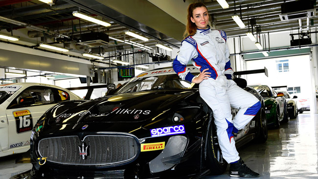Angelique Detavernier, da modella a pilota
