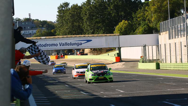 Vallelunga, Gara 1: la Albanese torna e trionfa